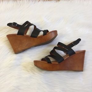 Lucky Brand Black Stripe Open Toe Wedges.